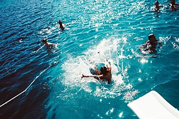 Cirque de la Nuit Pool and Boat Party Trip