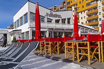 La Maison Restaurant Review, Val Thorens exterior