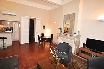 Mirabeau Apartment, Aix-en-Provence living-room