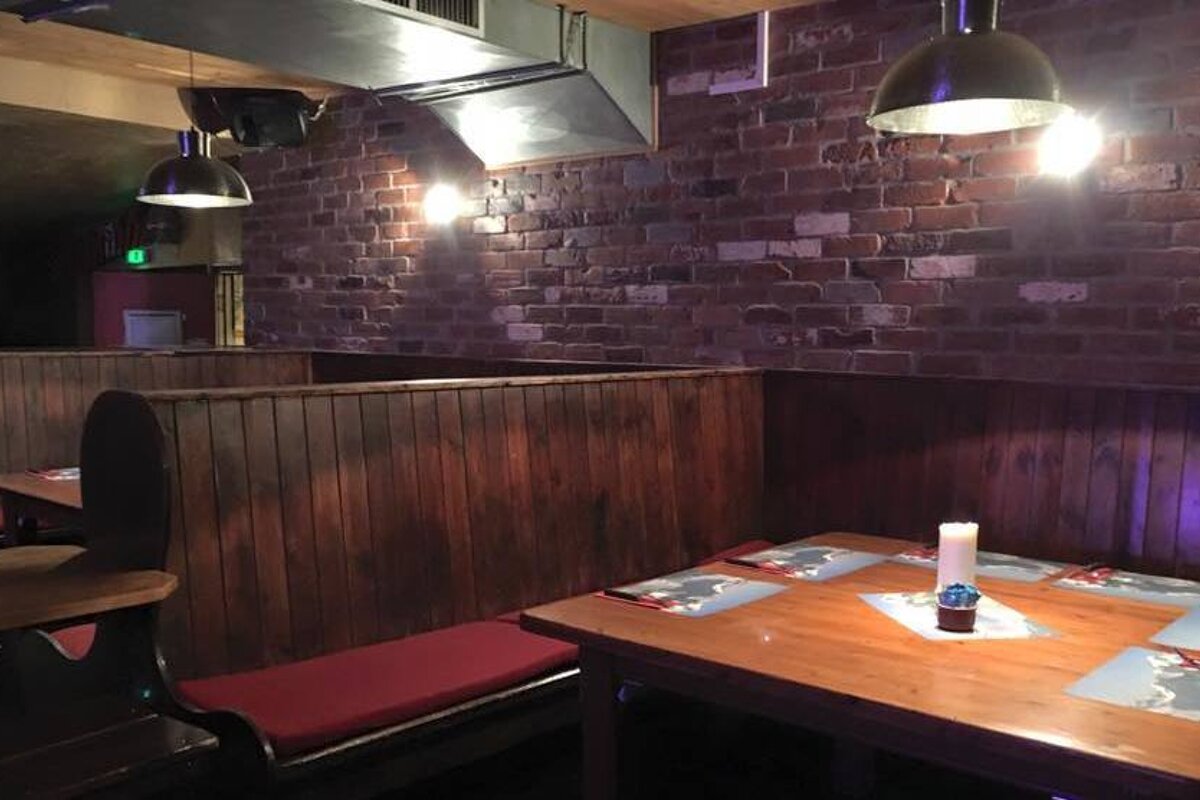 Smithy's Tavern Restaurant, Alpe d'Huez interior