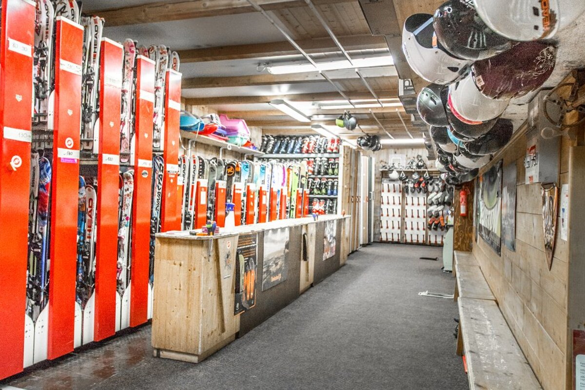 Sport 2000 - Armand Berard Sports Ski Hire, Belle Plagne