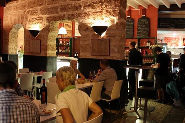Wineing Bar, Palma Centre & Marina interior