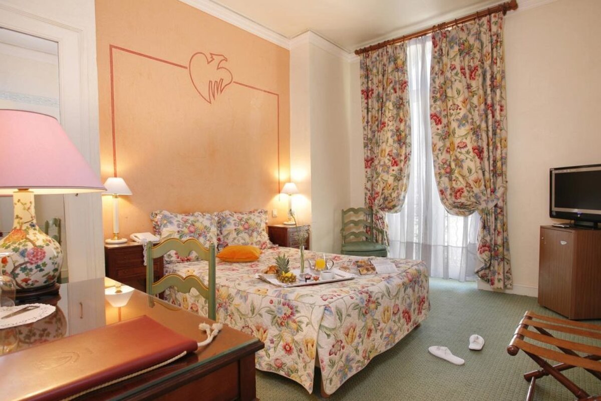 Imperator Hotel, Nimes double bedroom