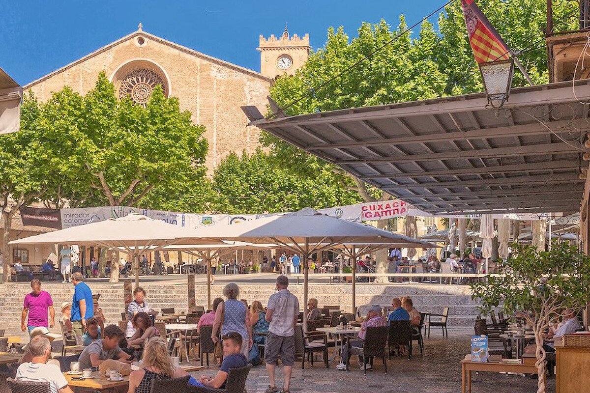 Placa Major, Pollensa (Pollenca)