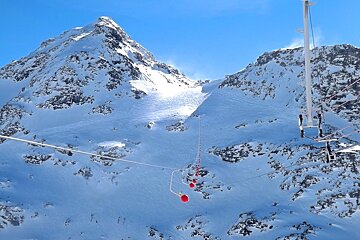 the cable of the zip wire in val thorens