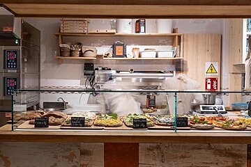 Bottega Il Buco, Santa Gertrudis interior