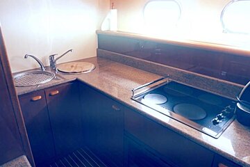 Ferretti 175 Fly 18m Motor Yacht, Puerto de Palma kitchen