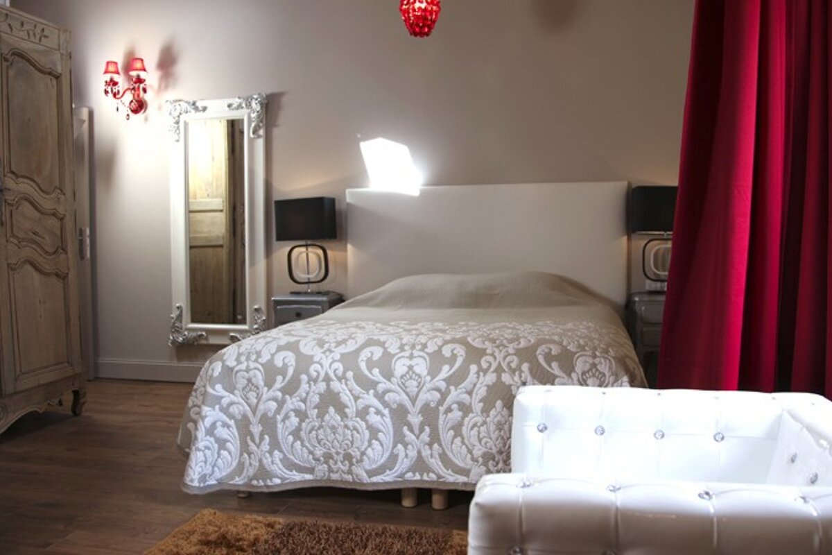 Maison de la Commanderie, Saint Emilion double bedroom