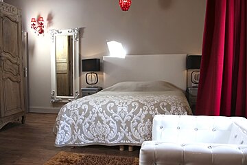 Maison de la Commanderie, Saint Emilion double bedroom