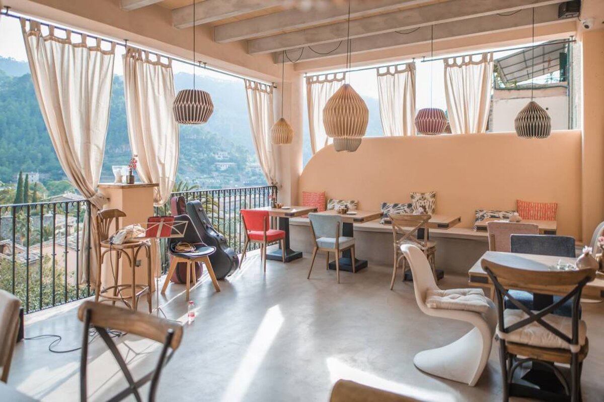 Nama Restaurant, Deia restaurant