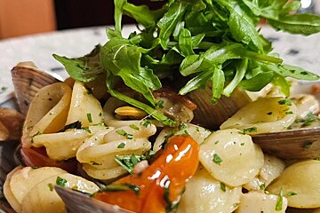 Bastian Contrari Food