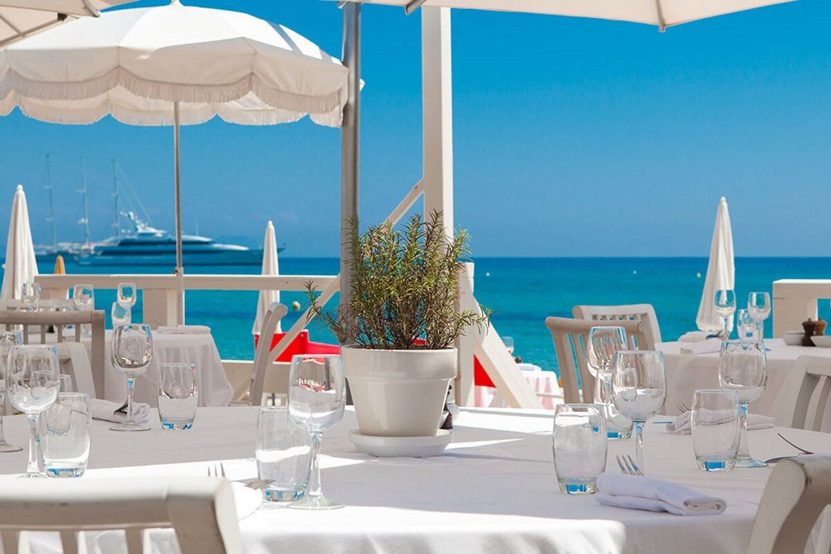 Plage Tropicana Beach Club, Saint Tropez terrace