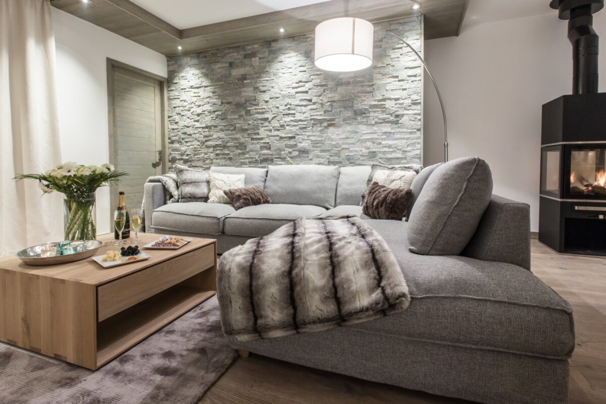 Whistler Lodge B05 & 06 Apartments, Courchevel Moriond 1650 living-room