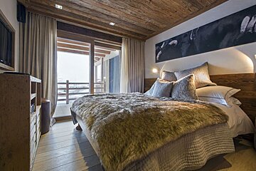 No.5 - 4 Apartment, Verbier - Centre double bedroom