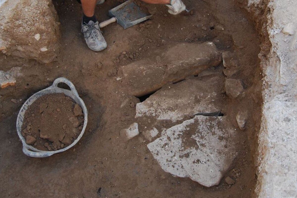 excavations of a tomb in felanitx mallorca