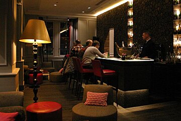 Hotel Mont Blanc - Bar Review