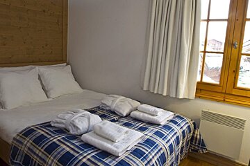 L'Aiglon 22 Apartment, Val d'Isere - Centre double bedroom