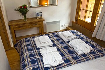 L'Aiglon 22 Apartment, Val d'Isere - Centre double bedroom