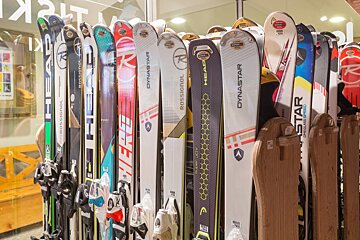 Skimium - Altistore Ski Hire, Meribel Altiport shop interior