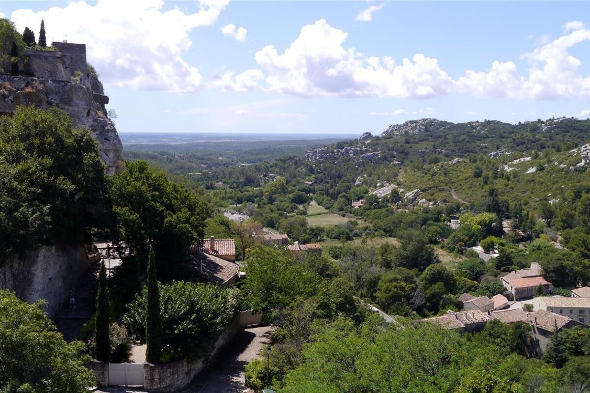 Les Baux de Provence surrounding countryside
