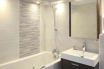 Annina Chalet, Tignes - Le Lac / Lavachet bathroom