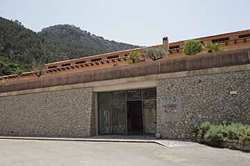 outside of art gallery