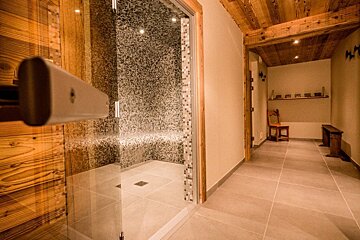 Merilys Hotel, Meribel steam room