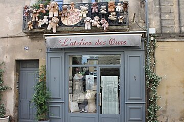 a teddy bear shop in uzes, provence