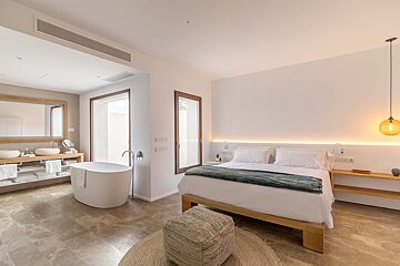 Safragell Ibiza Suites Hotel, Central Ibiza double bedroom