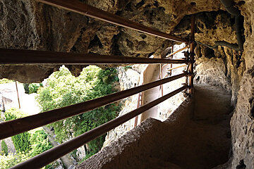 Troglodyte Caves & Rocks, Cotignac