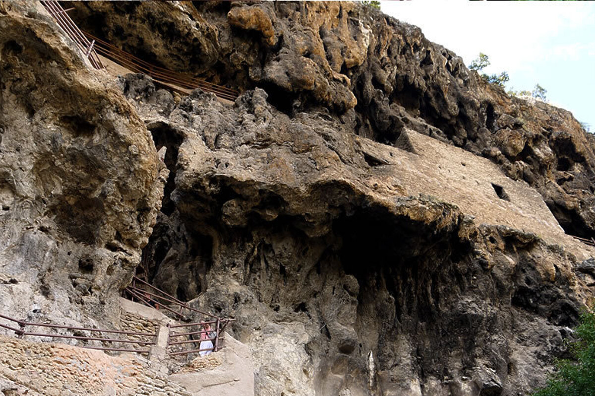 Troglodyte Caves & Rocks, Cotignac