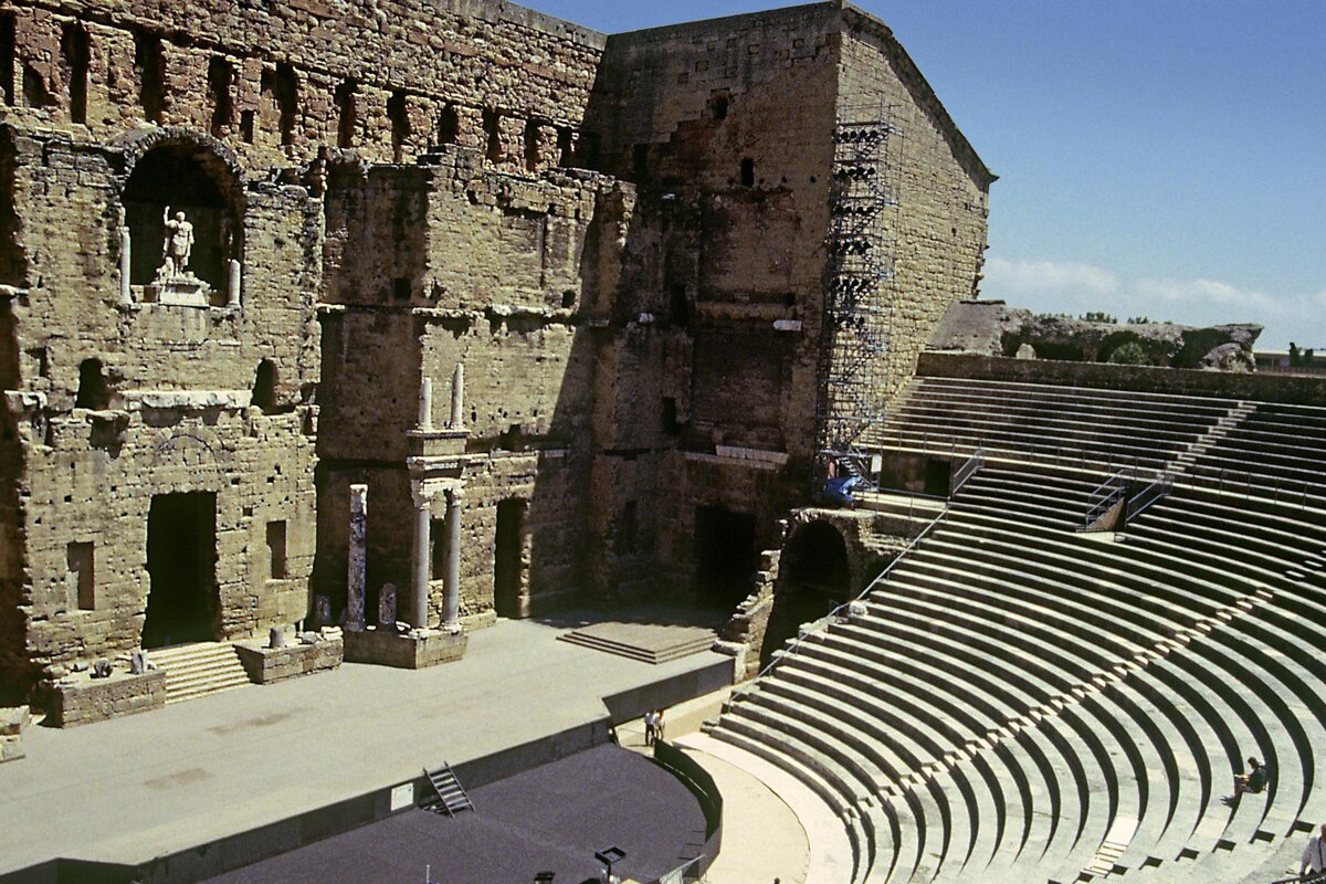 a picture of a  Roman amphitheatre and ruins