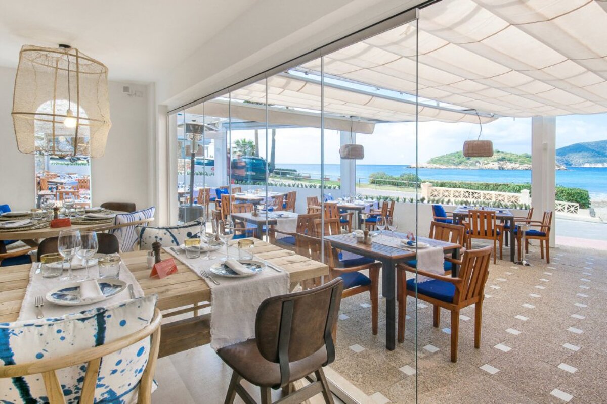 Cala Conills Restaurante, Sant Elm interior