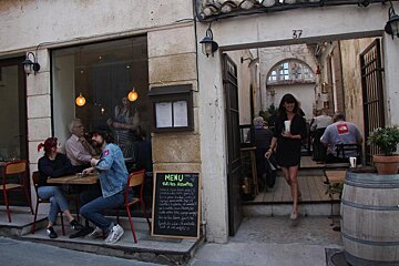 Chardon Restaurant, Arles exterior
