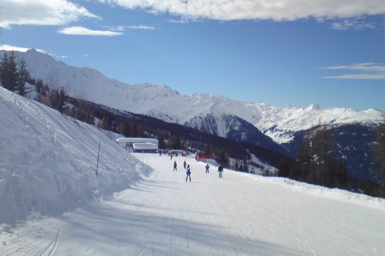 Cruising the blue runs in Les Arcs in 2019