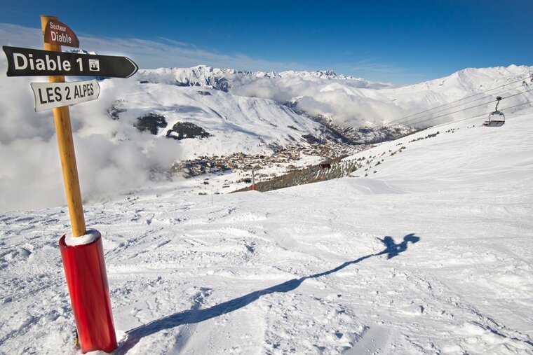 Shredding the reds and blacks in Les Deux Alpes 2018