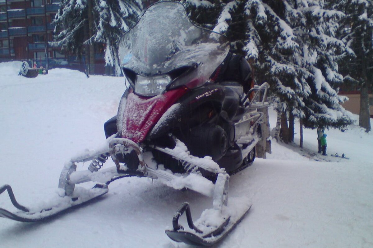 a skidoo in les arcs