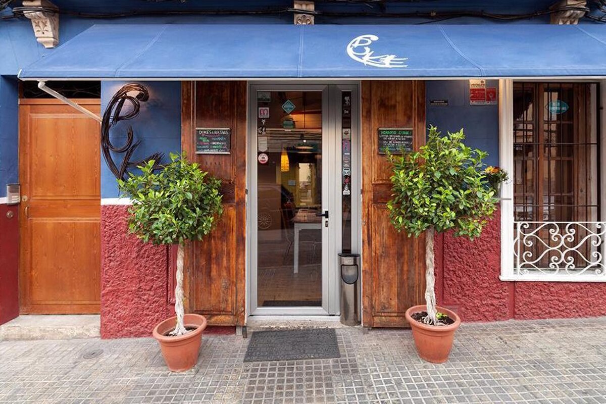 Duke Restaurant, Santa Catalina exterior