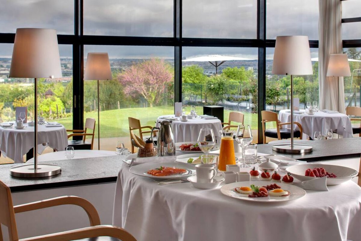 Hotel Le Saint-James Relais & Chateaux, Bordeaux Area hotel restaurant