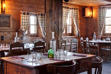 La Paika Restaurant, Les Gets interior