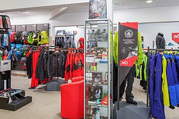 Skimium - Sport Emotion Centre Ski Hire, Les Deux Alpes shop interior