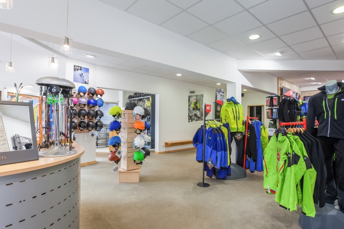 Skimium - Sport Emotion Centre Ski Hire, Les Deux Alpes shop interior