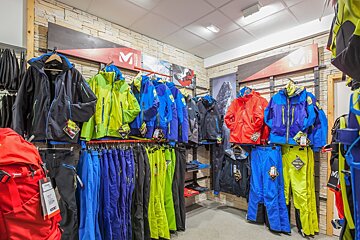 Skimium - Sport Emotion Centre Ski Hire, Les Deux Alpes shop interior