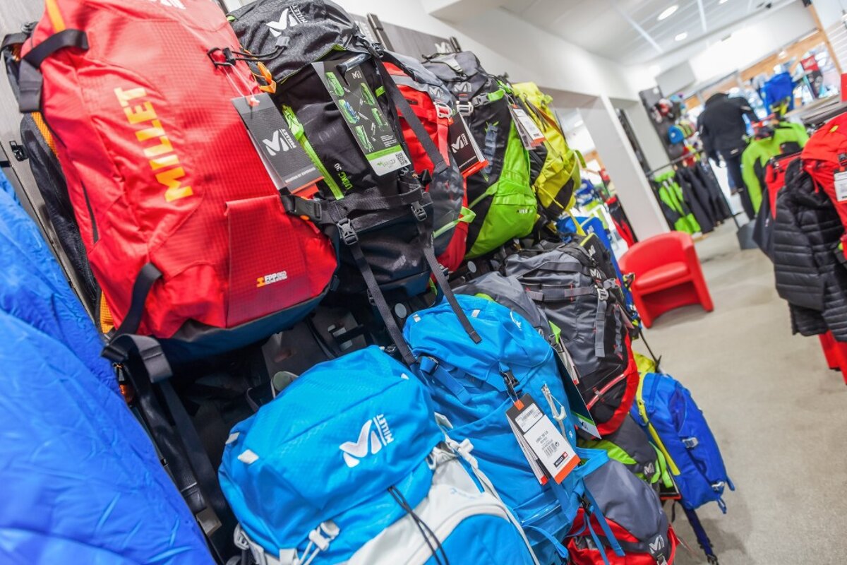 Skimium - Sport Emotion Centre Ski Hire, Les Deux Alpes shop interior