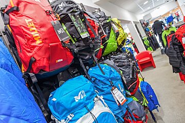 Skimium - Sport Emotion Centre Ski Hire, Les Deux Alpes shop interior