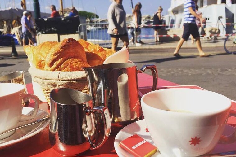 Café culture in