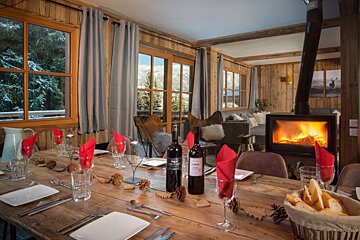 Clementine Chalet, La Tania dining area