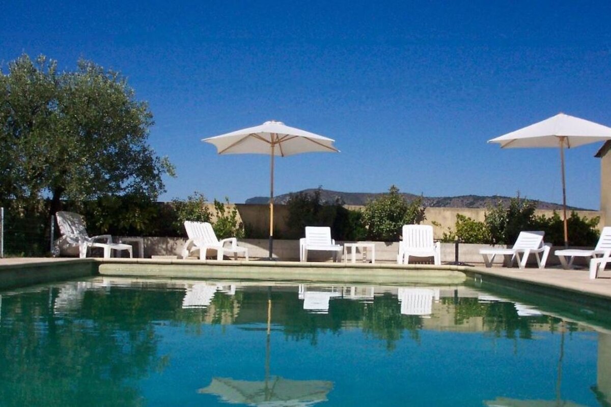 Villa Champ Signoret B&B, Malaucene swimming pool