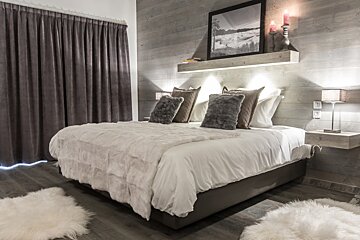 Whistler Lodge B13 & 14 Apartments, Courchevel Moriond 1650 master bedroom