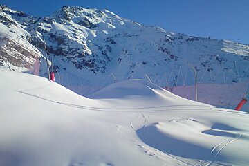 lots of snow in les arcs